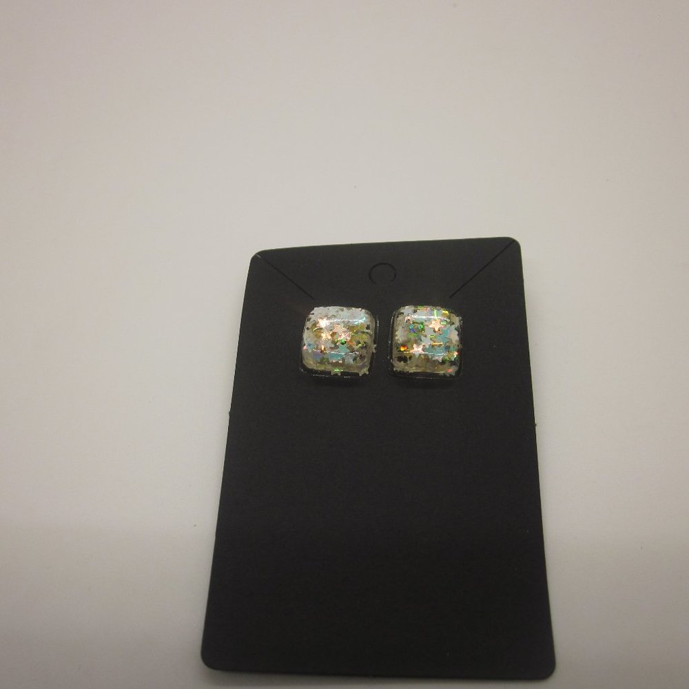 White & Gold Sqaure Stud Earrings